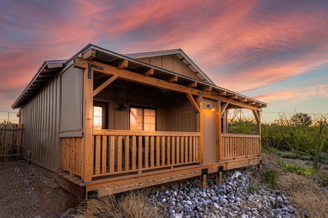 Miners Cabin #2 - King Bed - Accessible Room - Private Balcony Tombstone Exterior photo