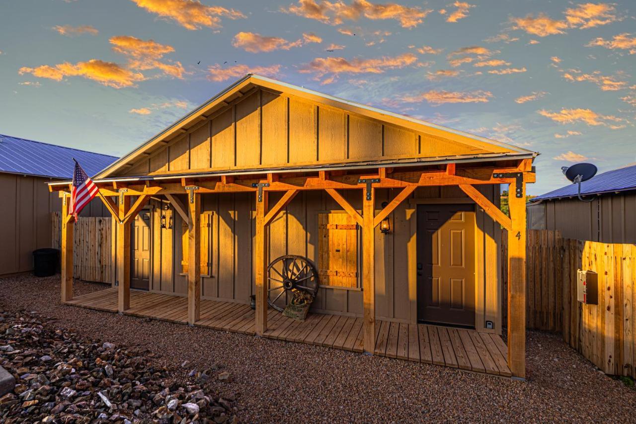 Miners Cabin #2 - King Bed - Accessible Room - Private Balcony Tombstone Exterior photo